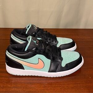 Nike Air Jordan 1 low SE "tropical Twist"  (Teal) Mens size 10